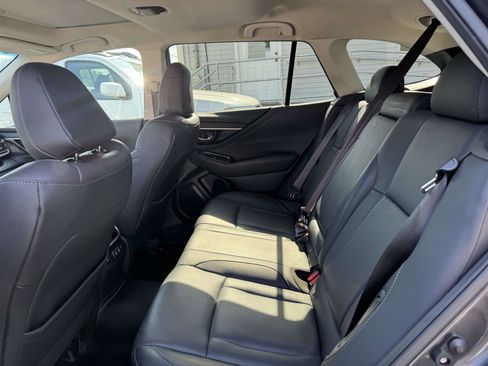 Used 2022 Subaru Outback Limited AWD/4WD image 9
