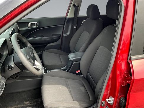 Used 2023 Hyundai Venue SE w/ Cargo Package FWD image 24