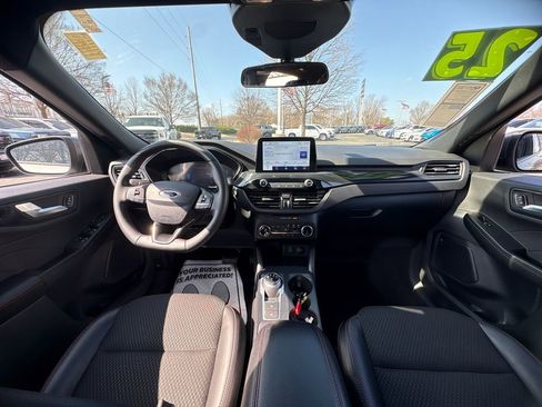 Used 2025 Ford Escape ST-Line Select image 16