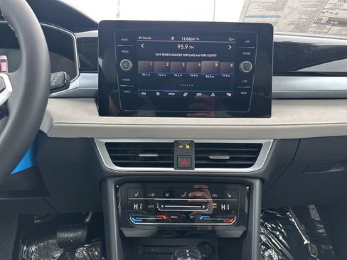 New 2026 Volkswagen Taos SE image 16