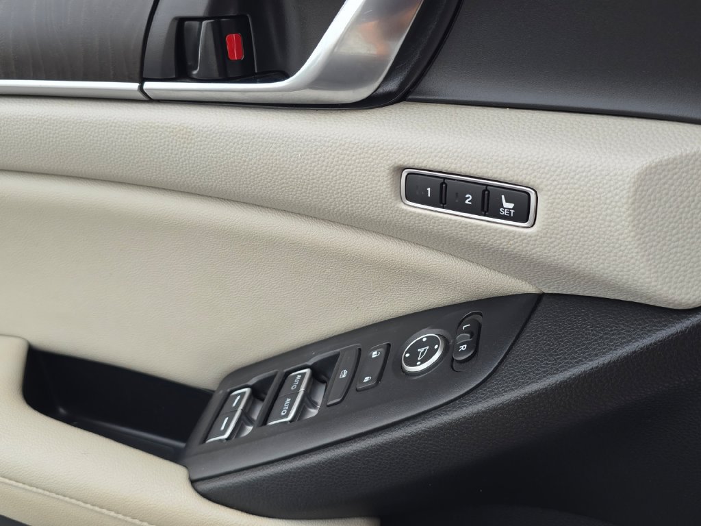 Used 2021 Honda Accord EX-L image 13