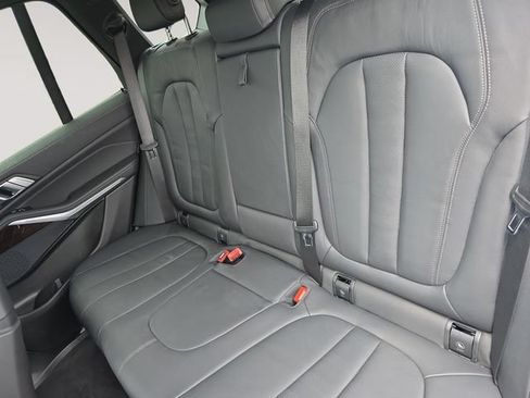 Used 2021 BMW X5 xDrive40i w/ Premium Package 3 AWD/4WD image 13