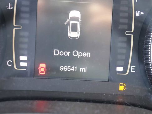 Used 2014 Jeep Cherokee Sport FWD image 11