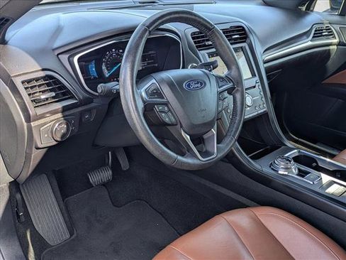 Used 2019 Ford Fusion Titanium FWD image 10