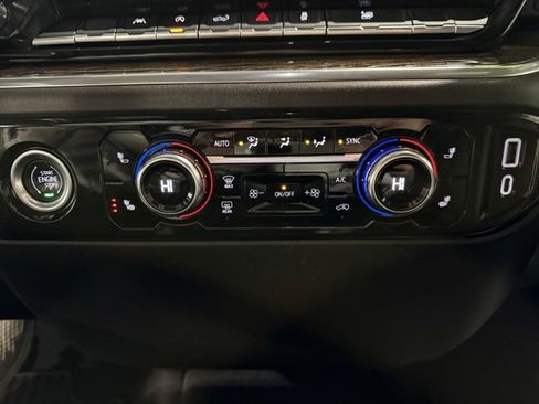 Used 2022 GMC Sierra 1500 SLE image 21