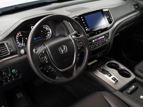 Used 2023 Honda Ridgeline RTL-E image 3