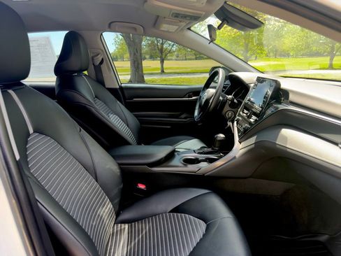 Used 2021 Toyota Camry SE FWD image 24