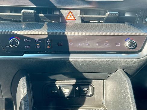 Certified 2023 Kia Sportage SX FWD image 16