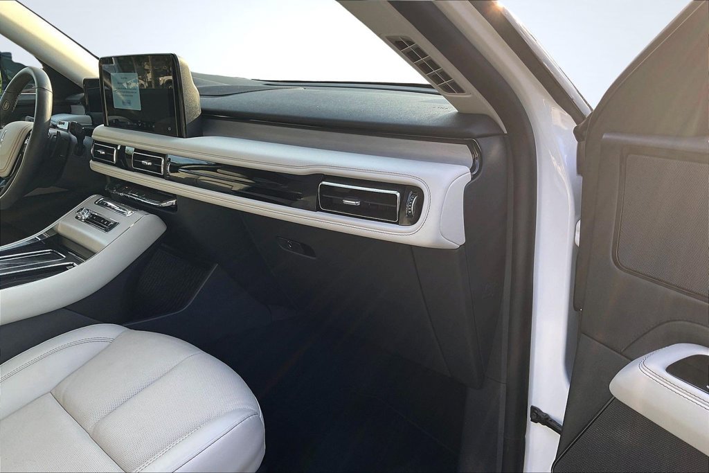 Used 2026 Lincoln Aviator Reserve RWD image 27