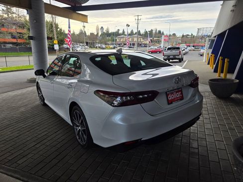 Used 2024 Toyota Camry XLE w/ Cold Weather Package image 7