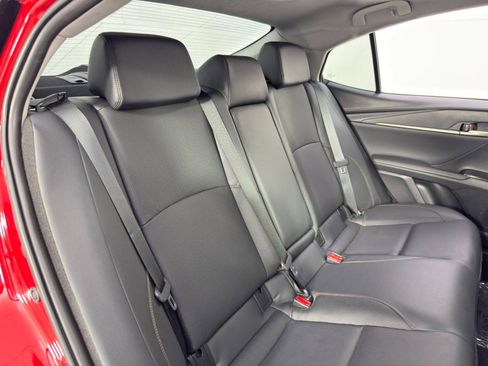 Used 2025 Toyota Camry XLE w/ Premium Plus Package image 38