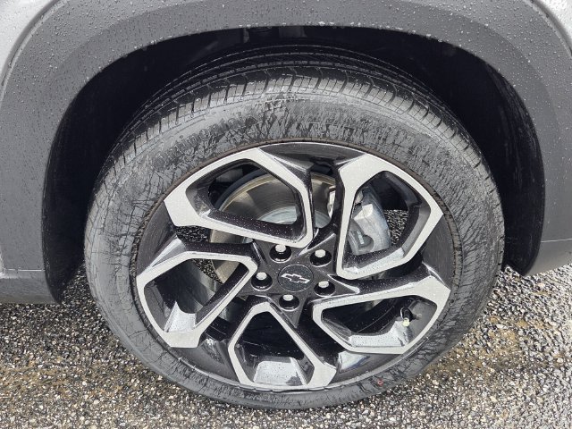 Used 2025 Chevrolet Trax RS w/ Driver Confidence Package FWD image 8