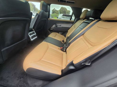 New 2026 Land Rover Range Rover Sport Dynamic SE AWD/4WD image 17