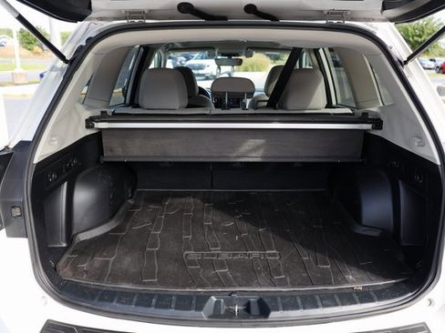 Used 2019 Subaru Forester Premium w/ All-Weather Package image 9