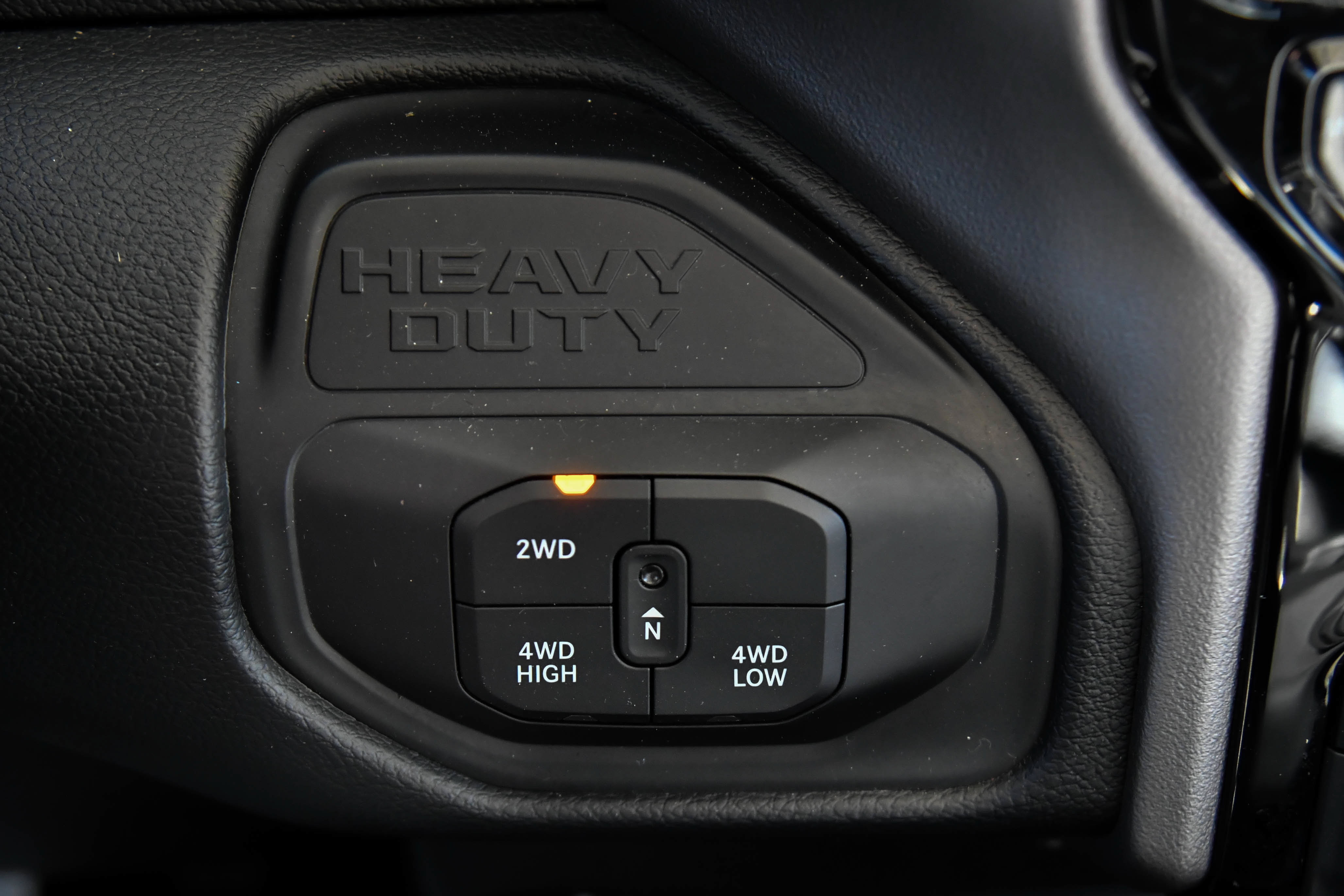 Used 2026 RAM 2500 Laramie AWD/4WD image 35