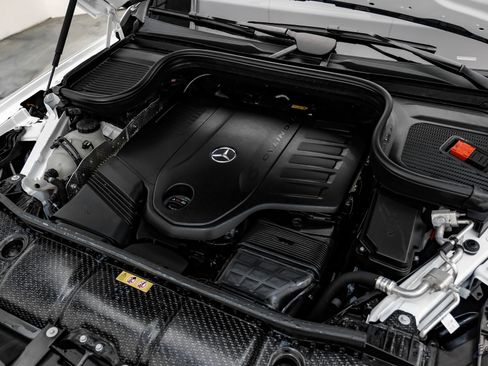 Used 2025 Mercedes-Benz GLE 450 4MATIC w/ AMG Line Exterior image 96