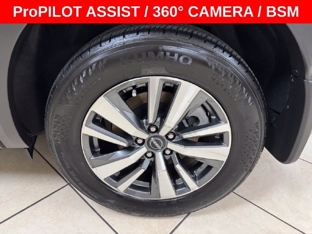 Used 2025 Nissan Pathfinder SL w/ Cargo Package FWD image 25