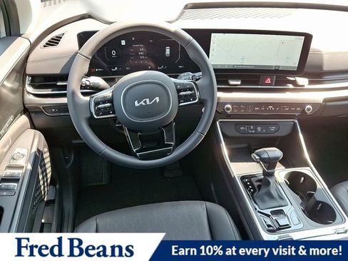 New 2025 Kia Carnival SX w/ SX Dark Edition Package image 7