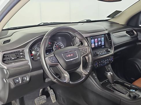 Used 2017 GMC Acadia SLT AWD/4WD image 15