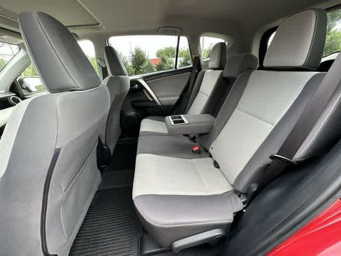 Used 2015 Toyota RAV4 XLE AWD/4WD image 19