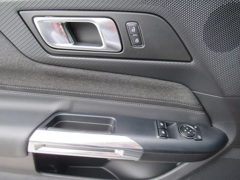 Used 2025 Ford Mustang GT RWD image 22