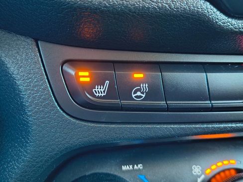 Used 2015 Jeep Renegade Limited w/ Safety & Security Group I image 16