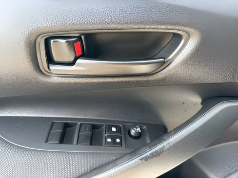 Used 2025 Toyota Corolla LE image 22