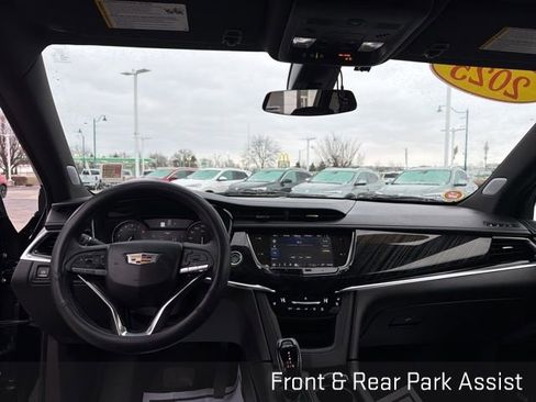 Used 2025 Cadillac XT6 Premium Luxury image 25