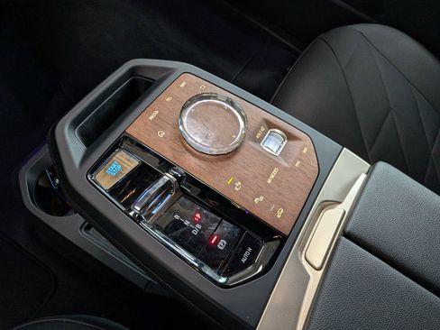 Used 2024 BMW iX M60 image 23