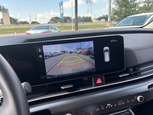 Used 2026 Kia Carnival FWD image 25