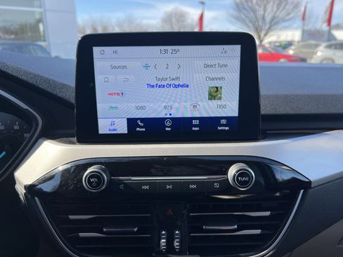 Used 2020 Ford Escape SEL image 18