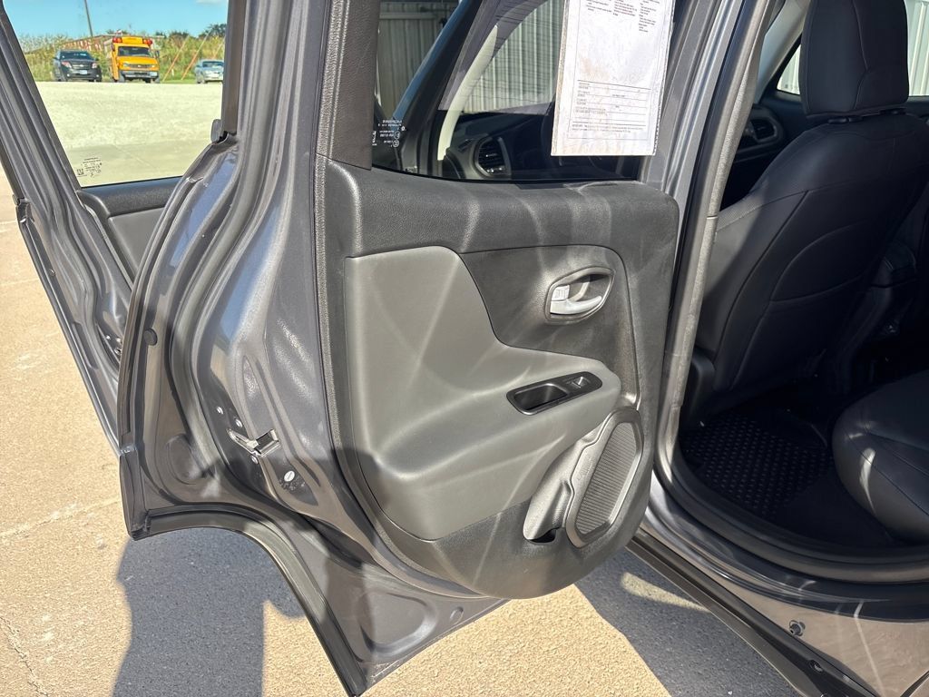 Used 2023 Jeep Renegade Limited AWD/4WD image 26