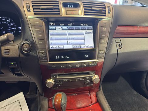 Used 2011 Lexus LS 460 AWD w/ Comfort Pkg image 20