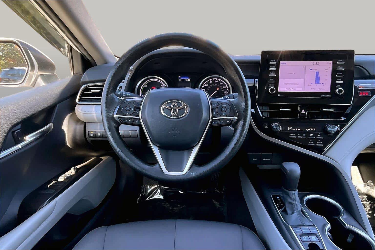 Used 2022 Toyota Camry LE FWD image 6