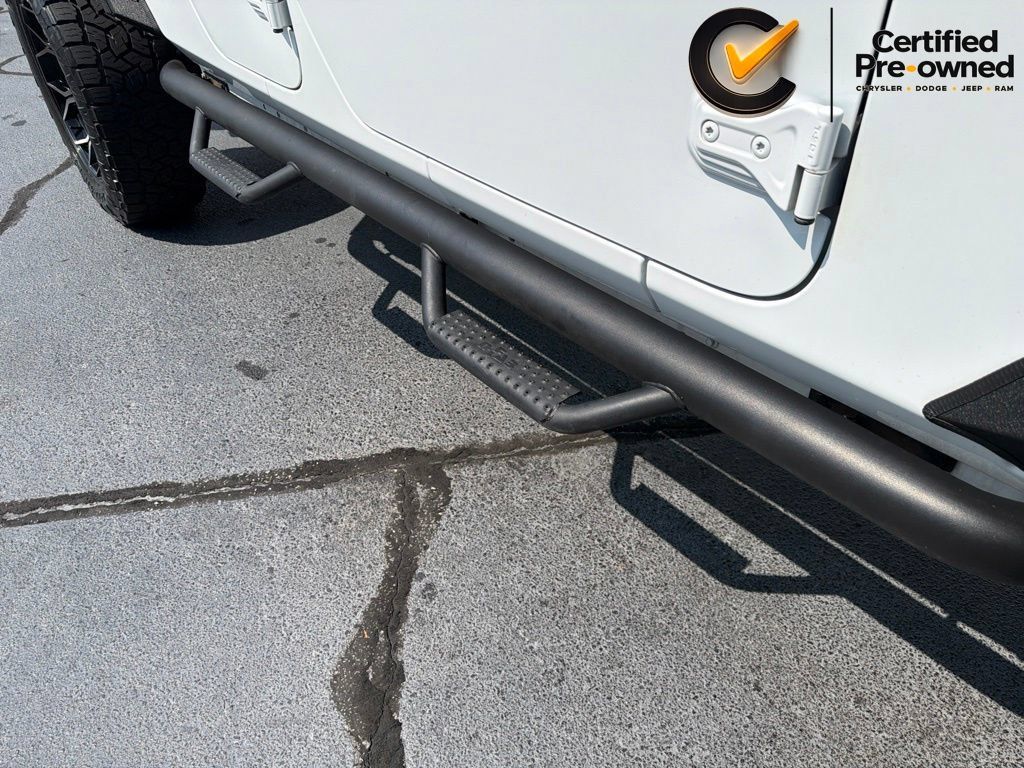 Certified 2021 Jeep Gladiator Rubicon AWD/4WD image 8