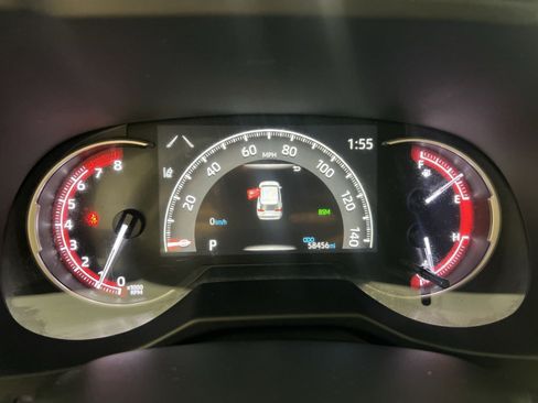 Used 2025 Toyota RAV4 XLE AWD/4WD image 18
