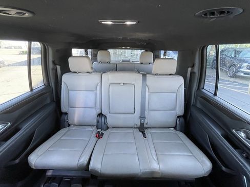 Used 2022 GMC Yukon XL SLE w/ Max Trailering Package image 29