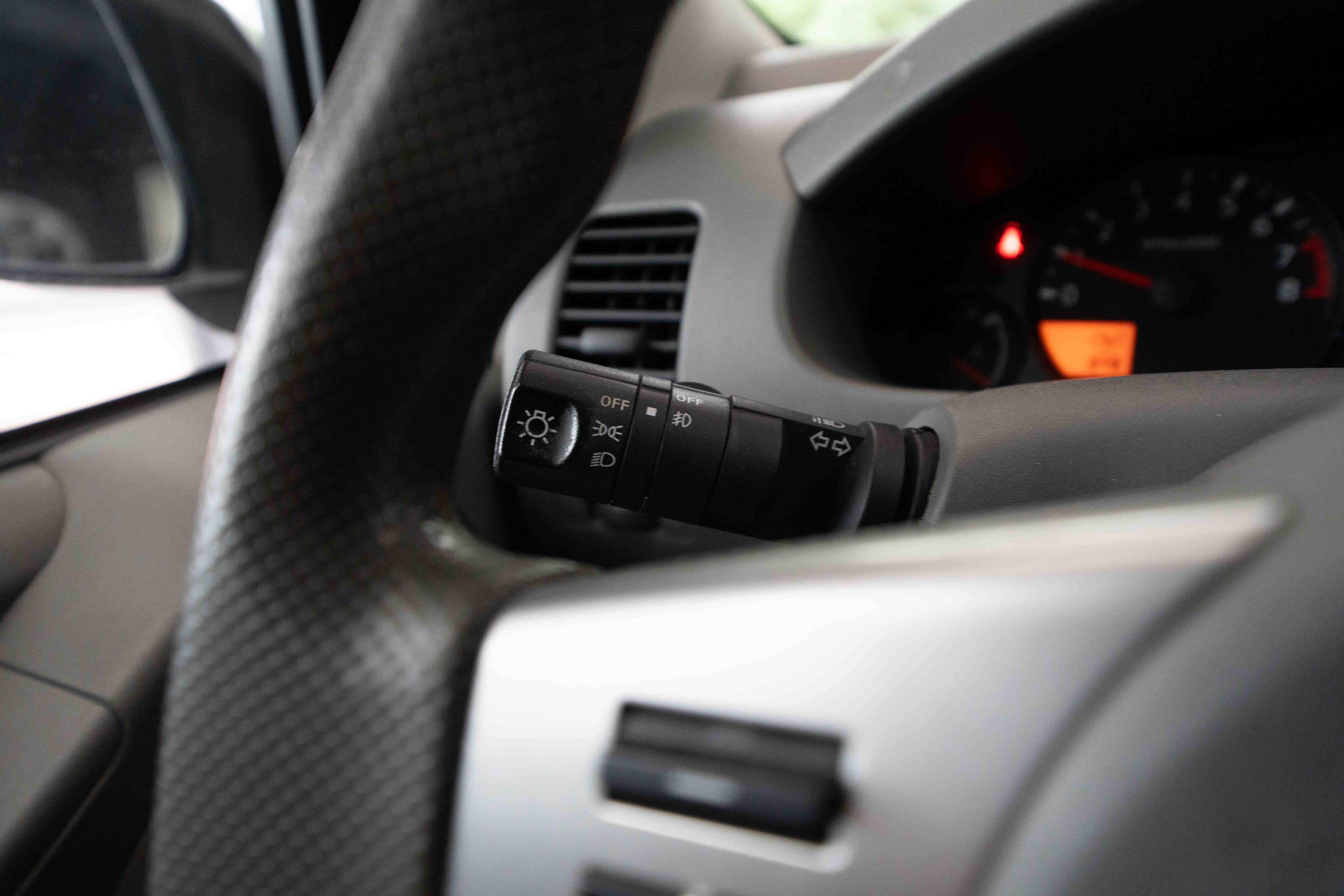 Used 2020 Nissan Frontier SV AWD/4WD image 13