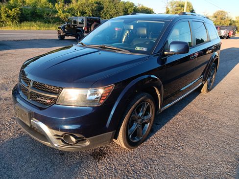 Used 2017 Dodge Journey Crossroad AWD/4WD image 1