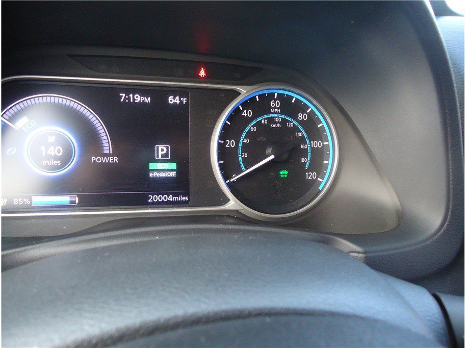 Used 2025 Nissan Leaf S FWD image 27