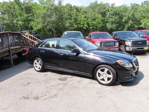 Used 2014 Mercedes-Benz E 350 4MATIC Sedan image 5
