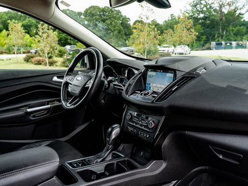 Used 2019 Ford Escape Titanium AWD/4WD image 12