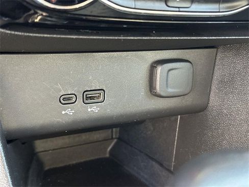 Used 2024 Buick Encore GX Sport Touring image 35