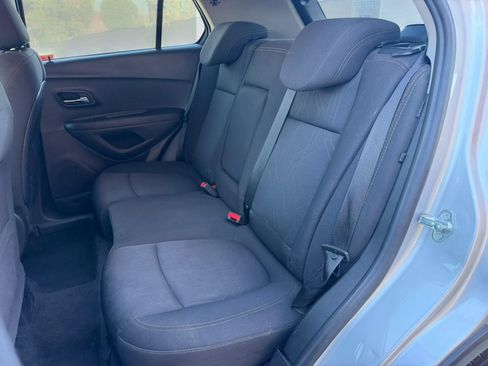 Used 2017 Chevrolet Trax LT FWD image 16