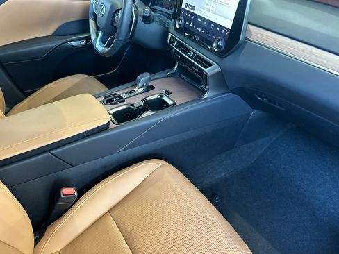Used 2023 Lexus RX 350 Premium Plus w/ Cold Area Package FWD image 20