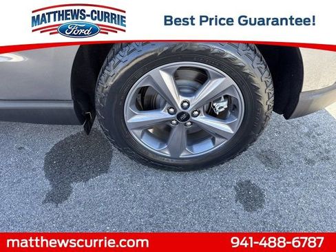 Used 2022 Ford Edge SEL w/ Sport Appearance Package AWD/4WD image 15