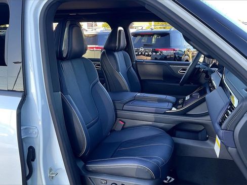 New 2026 INFINITI QX80 4WD w/ Sport Exterior Package image 11