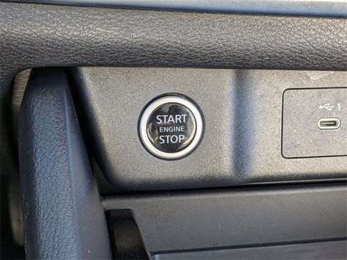 Certified 2023 Nissan Rogue SV image 15