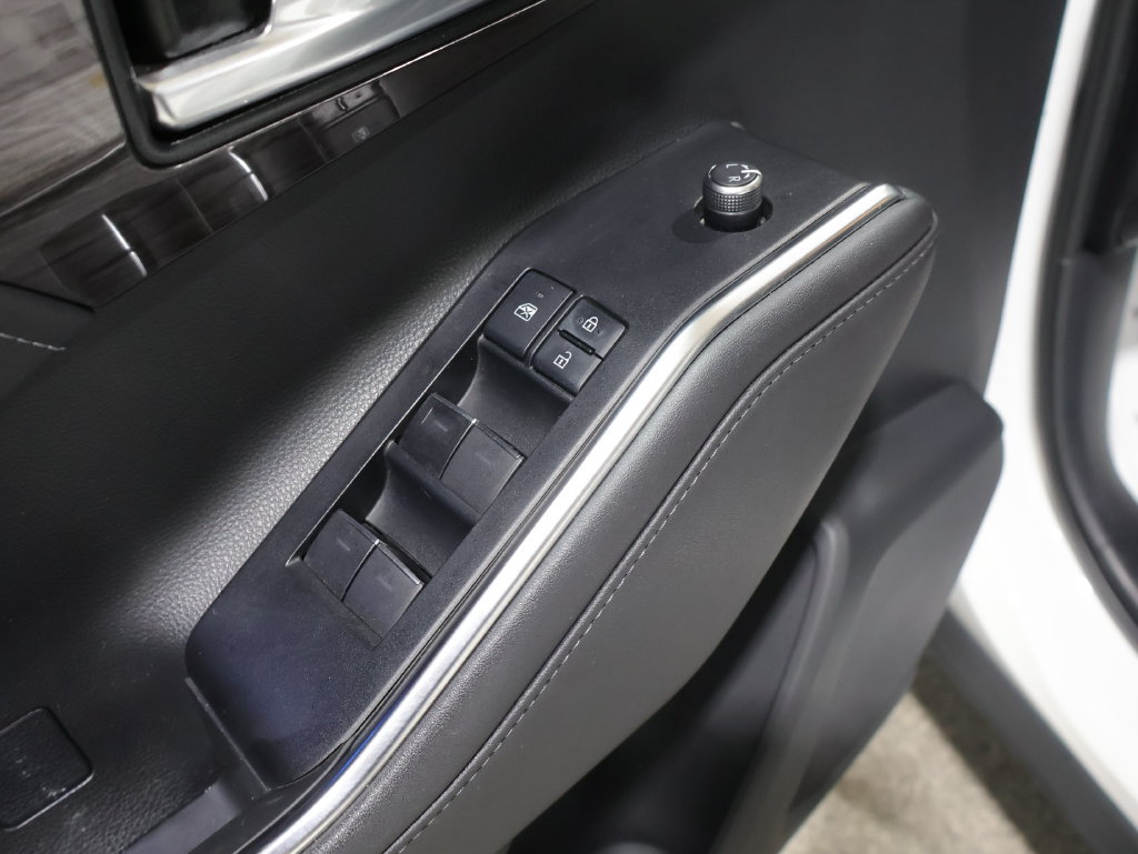Used 2020 Toyota Highlander Limited AWD/4WD image 15