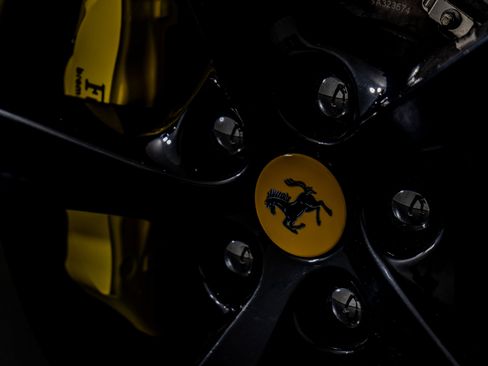 Used 2019 Ferrari Portofino image 30